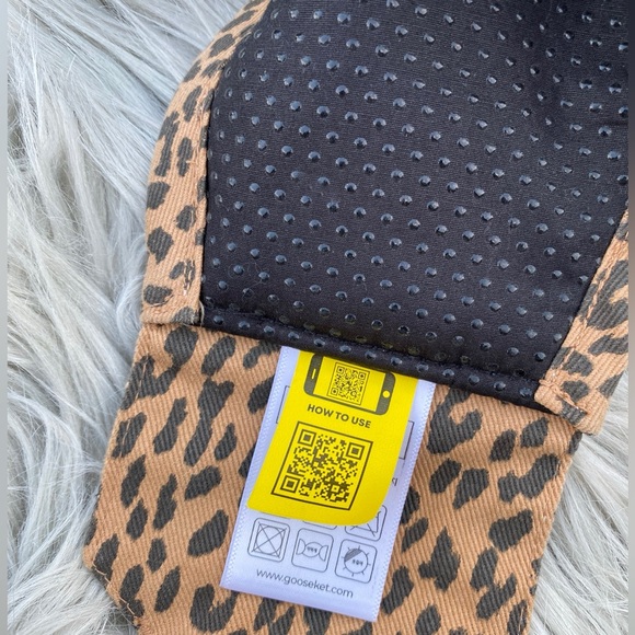 Gooseket Leopard Print Toddler Sling NWOT - Picture 6 of 7